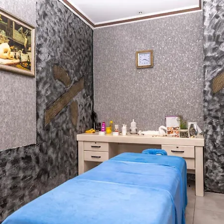 أرماس بيتش فندق 4*