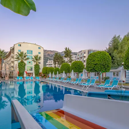 أرماس بيتش 4*