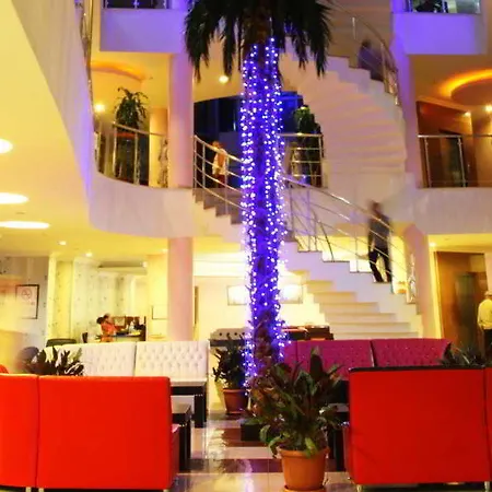 Hotel Armas 4*