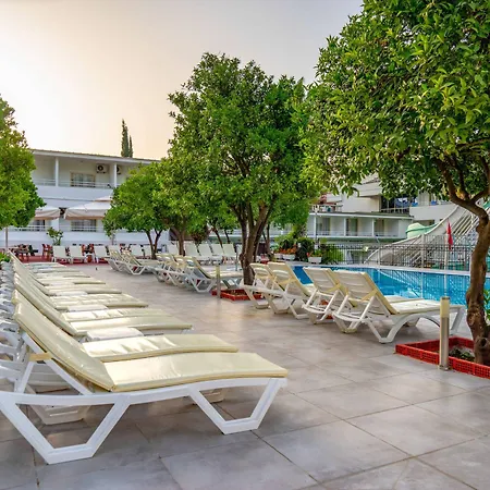 Armas Hotel