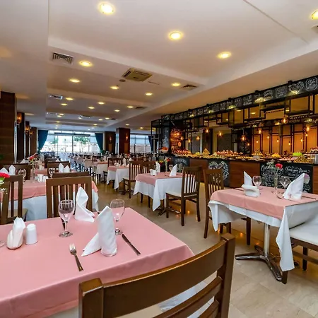 Armas Hotel
