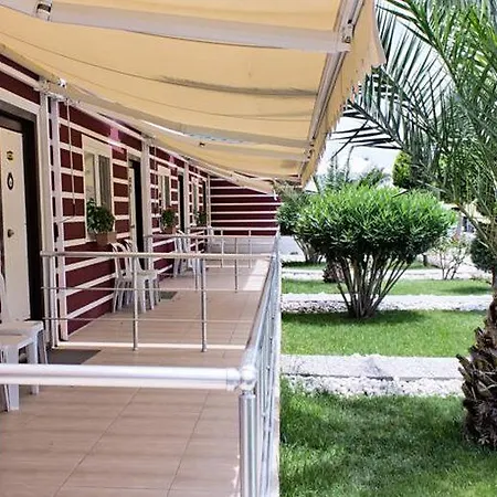 Hotel Armas