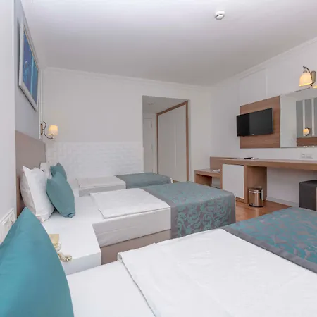 Hotel Armas 4*