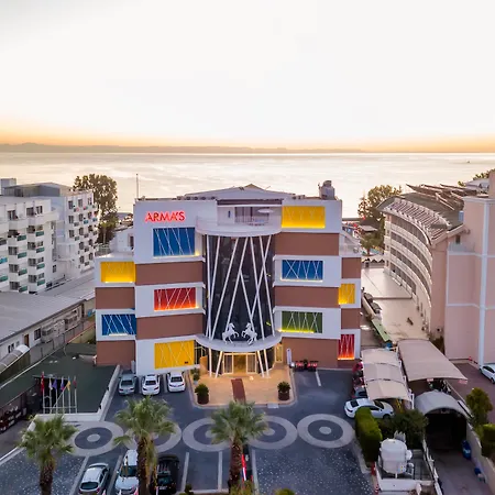 Armas Hotel 4*
